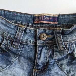 Wallflower distressed style denim shorts, juniors size 5
